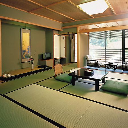 Kasenkyo Izutsuya Hotel Shin'onsen Eksteriør billede