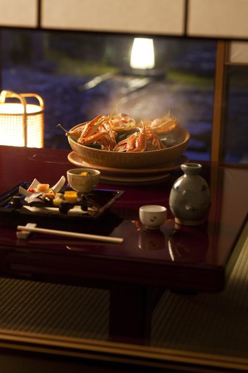 Kasenkyo Izutsuya Hotel Shin'onsen Eksteriør billede