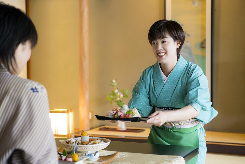 Kasenkyo Izutsuya Hotel Shin'onsen Eksteriør billede
